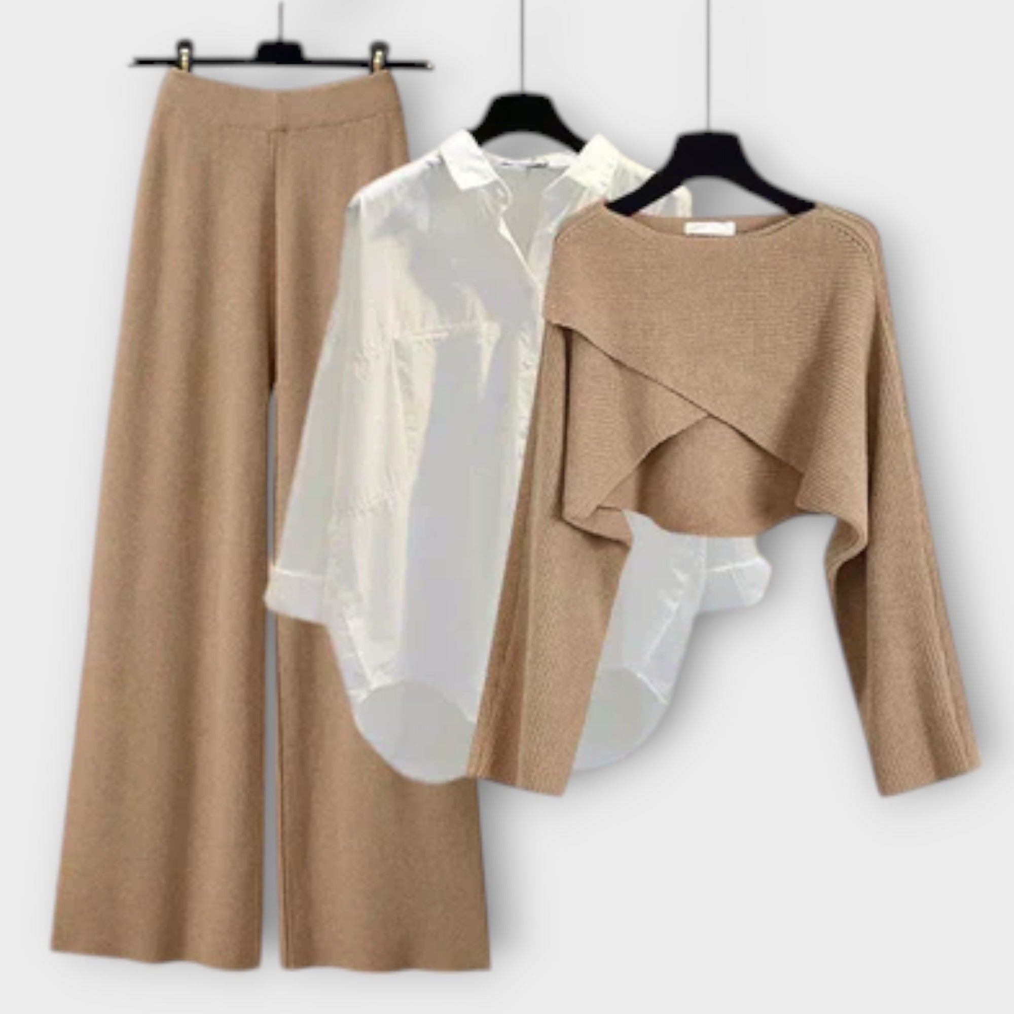 Emilia - Cómodo Traje de Tres Piezas