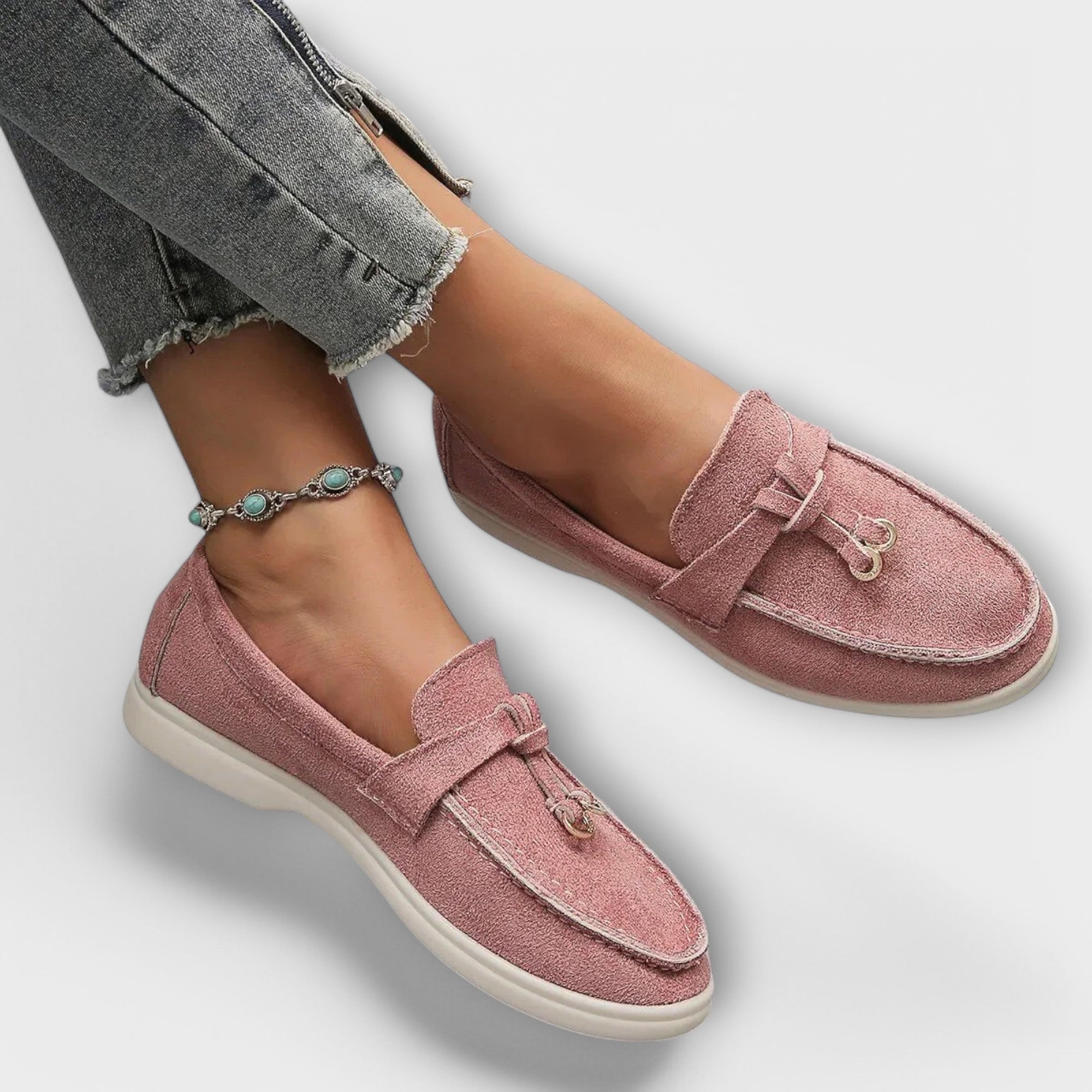 Gamila - Derby Elegante y Sofisticado