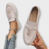 Gamila - Derby Elegante y Sofisticado