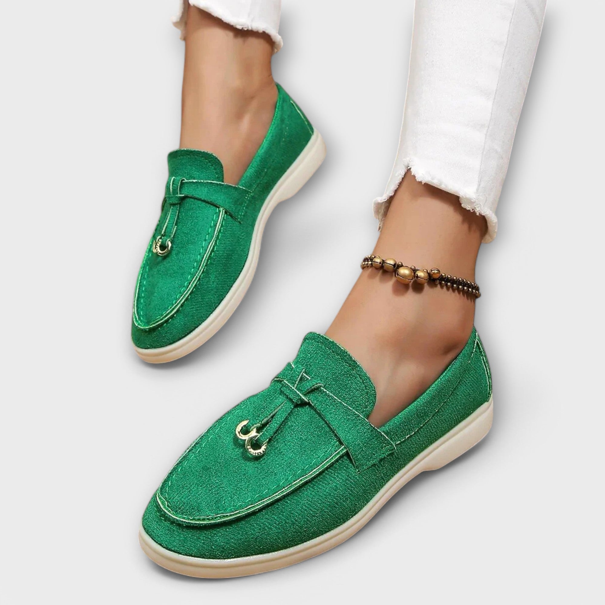 Gamila - Derby Elegante y Sofisticado